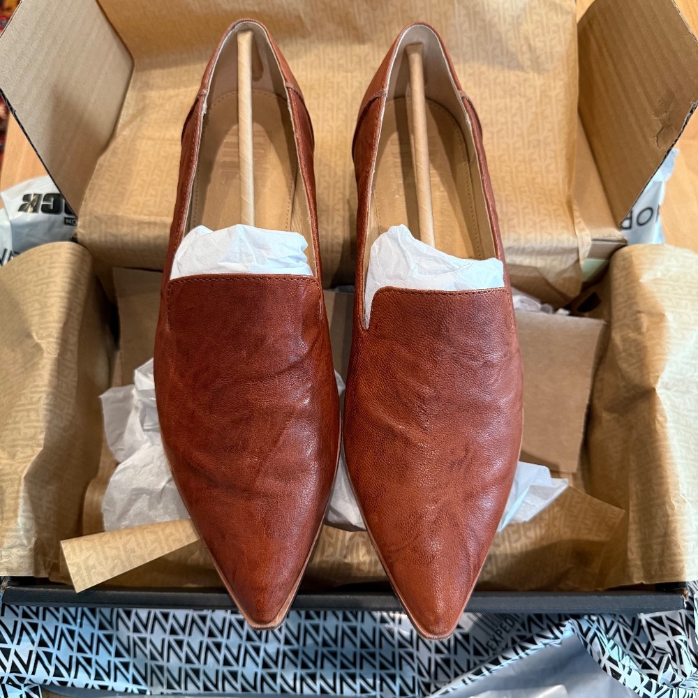 Frye Kenzie Venetian Loafers Size 8.5 Cognac with box